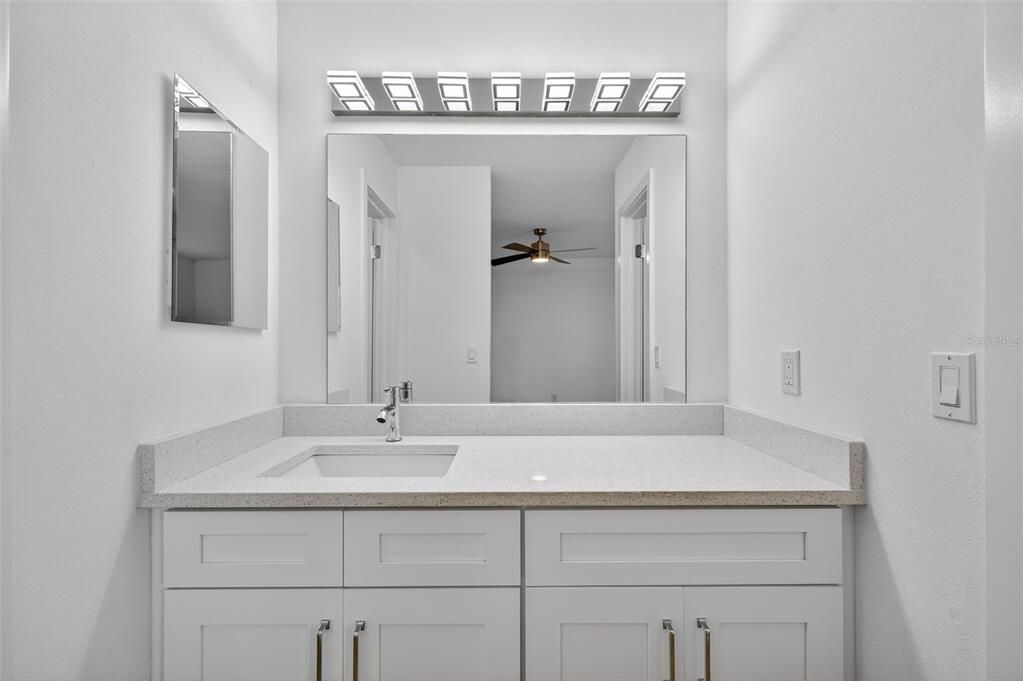 En Venta: $399,000 (3 camas, 2 baños, 1393 Pies cuadrados)