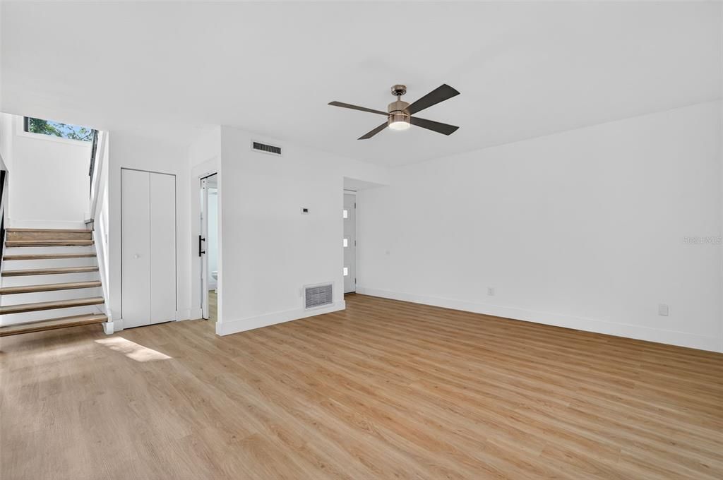 En Venta: $399,000 (3 camas, 2 baños, 1393 Pies cuadrados)