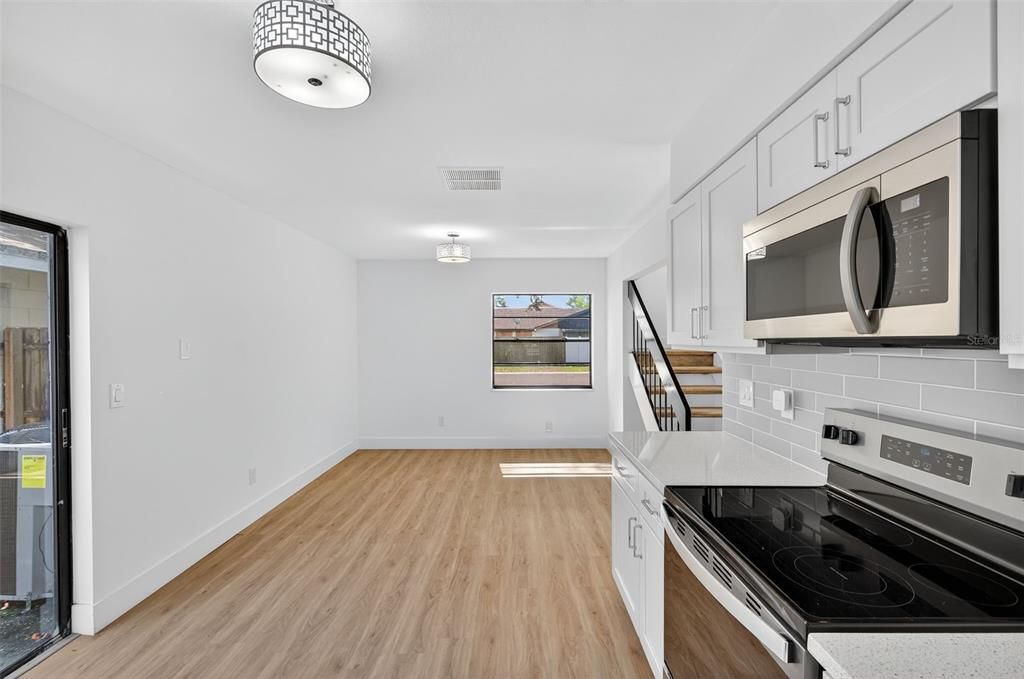 En Venta: $399,000 (3 camas, 2 baños, 1393 Pies cuadrados)