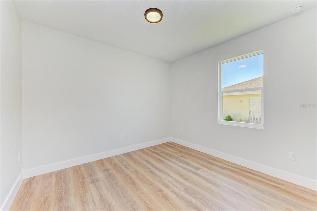 For Sale: $415,000 (4 beds, 2 baths, 1826 Square Feet)