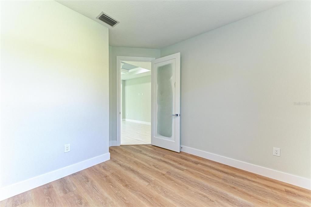 For Sale: $415,000 (4 beds, 2 baths, 1826 Square Feet)