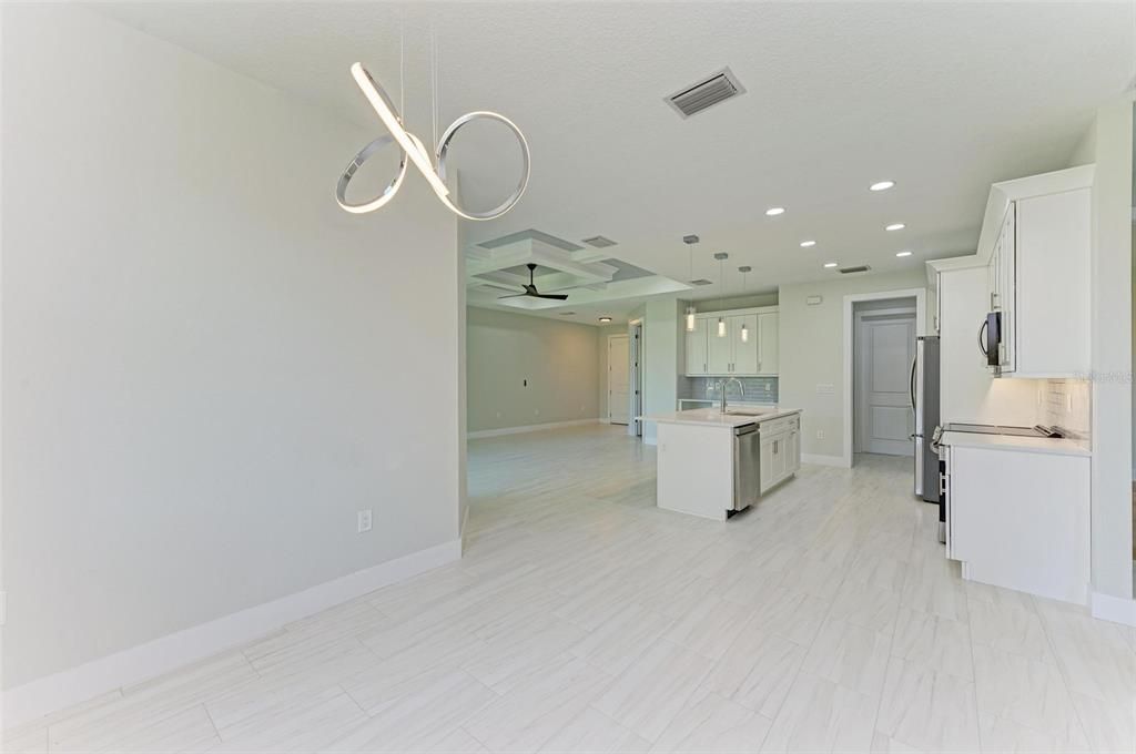 For Sale: $415,000 (4 beds, 2 baths, 1826 Square Feet)