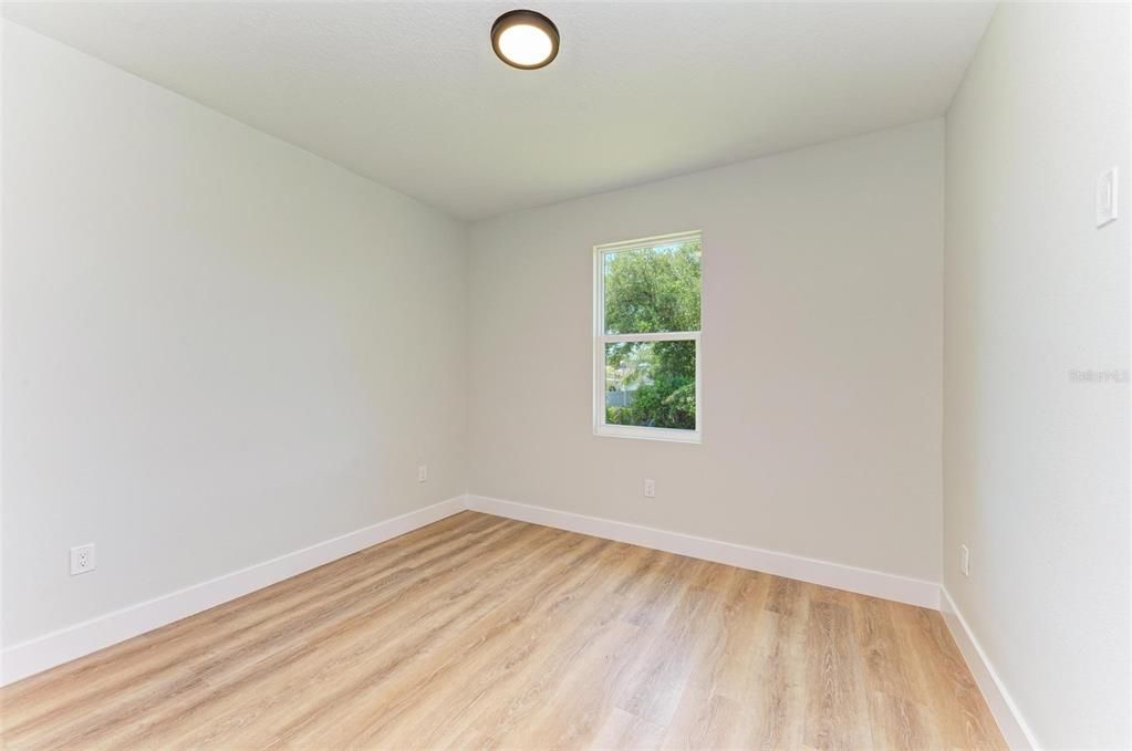 For Sale: $415,000 (4 beds, 2 baths, 1826 Square Feet)