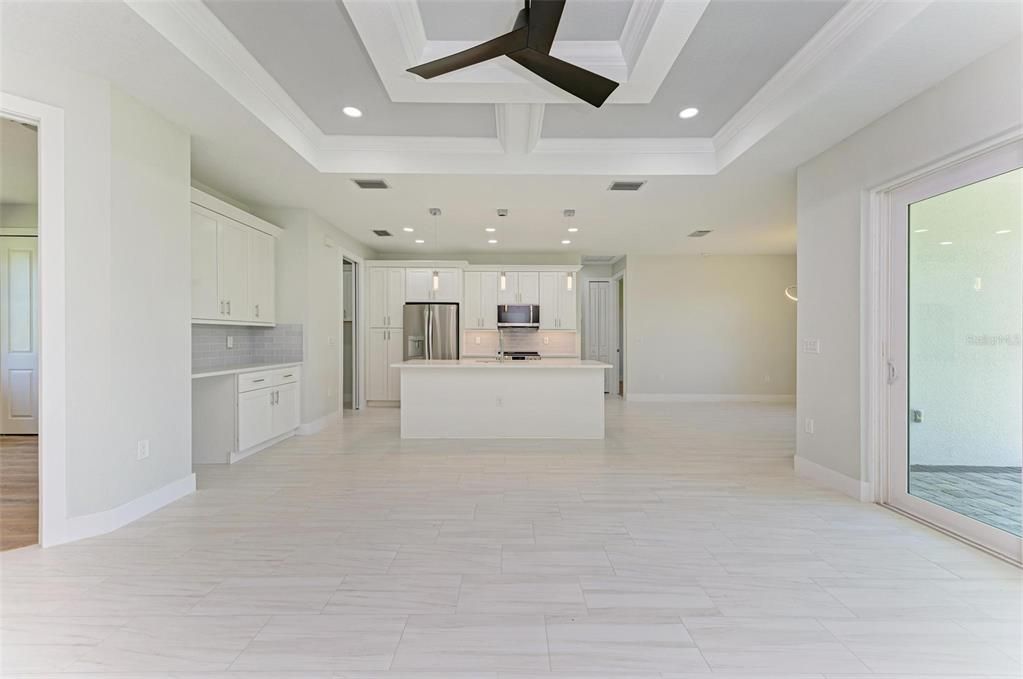 For Sale: $415,000 (4 beds, 2 baths, 1826 Square Feet)