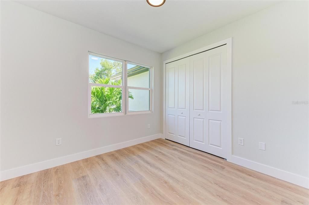 For Sale: $415,000 (4 beds, 2 baths, 1826 Square Feet)