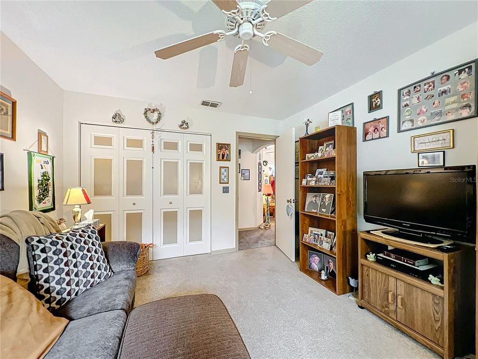 For Sale: $317,000 (3 beds, 2 baths, 1597 Square Feet)