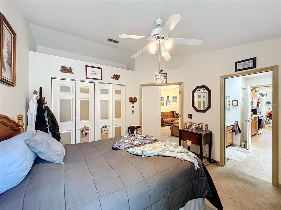 For Sale: $317,000 (3 beds, 2 baths, 1597 Square Feet)