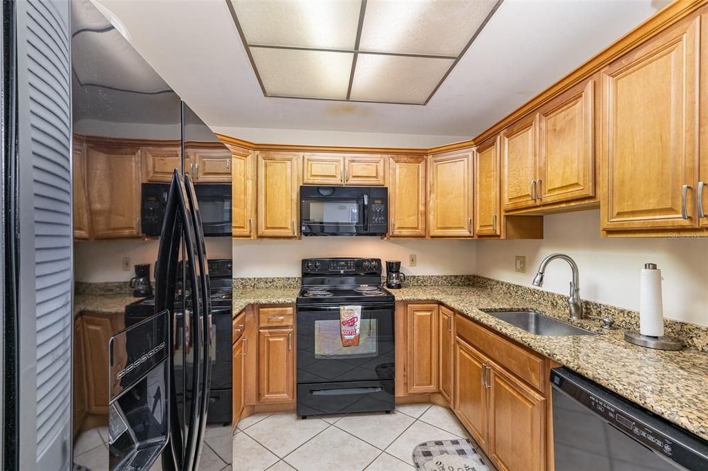 En Venta: $325,000 (2 camas, 2 baños, 1035 Pies cuadrados)