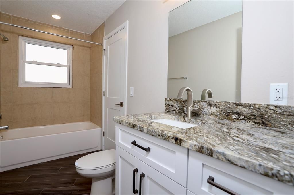 Activo con contrato: $495,000 (3 camas, 3 baños, 1515 Pies cuadrados)