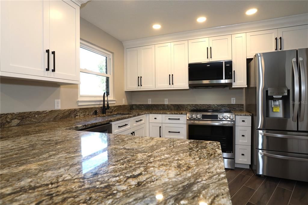 Activo con contrato: $495,000 (3 camas, 3 baños, 1515 Pies cuadrados)