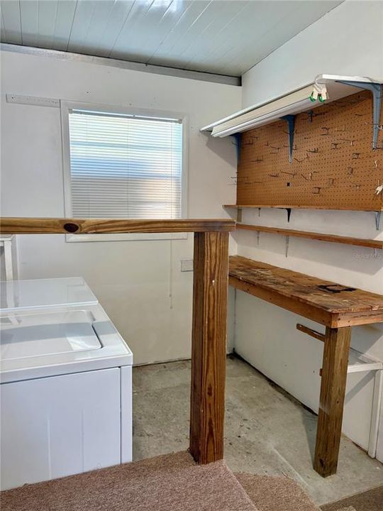 For Sale: $99,900 (2 beds, 2 baths, 806 Square Feet)