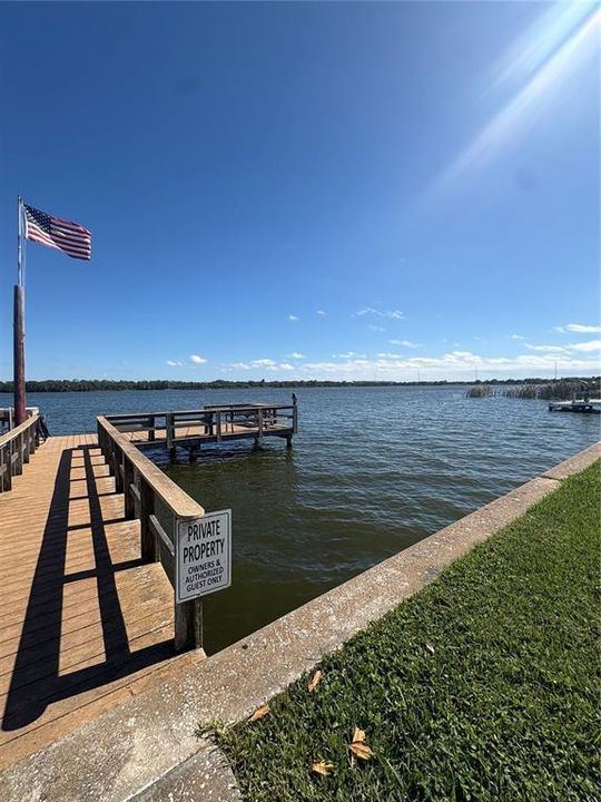 For Sale: $99,900 (2 beds, 2 baths, 806 Square Feet)