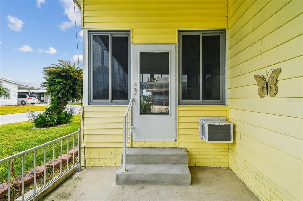 На продажу: $159,900 (2 спален, 2 ванн, 1316 Квадратных фут)