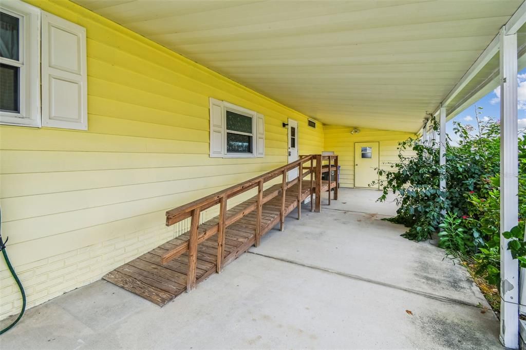 На продажу: $159,900 (2 спален, 2 ванн, 1316 Квадратных фут)