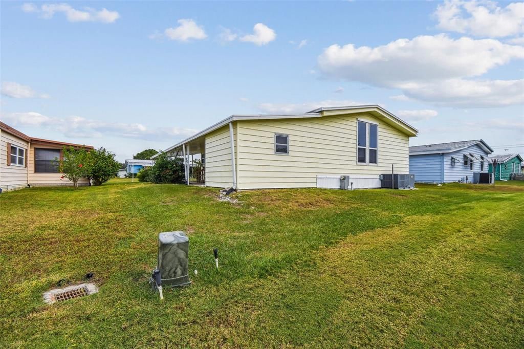 На продажу: $159,900 (2 спален, 2 ванн, 1316 Квадратных фут)