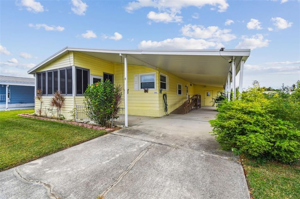 На продажу: $159,900 (2 спален, 2 ванн, 1316 Квадратных фут)