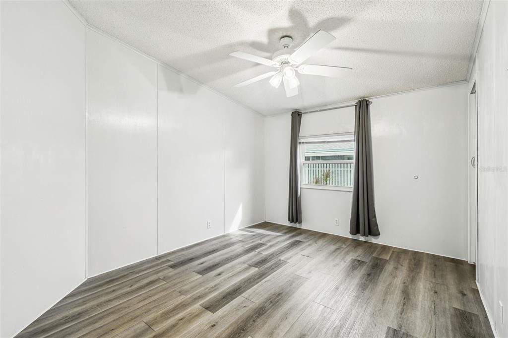 На продажу: $159,900 (2 спален, 2 ванн, 1316 Квадратных фут)