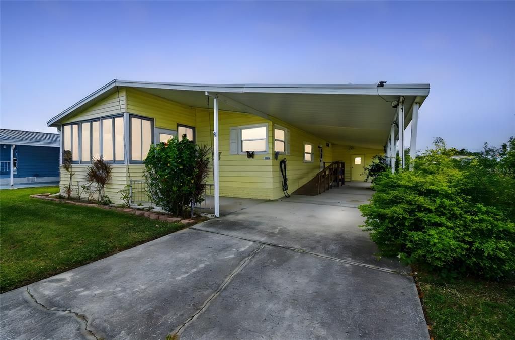 На продажу: $159,900 (2 спален, 2 ванн, 1316 Квадратных фут)