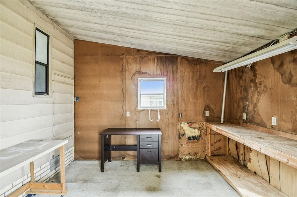 На продажу: $159,900 (2 спален, 2 ванн, 1316 Квадратных фут)