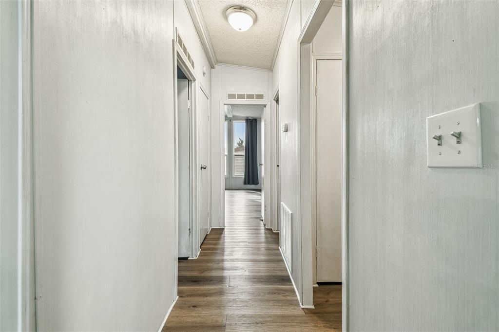 На продажу: $159,900 (2 спален, 2 ванн, 1316 Квадратных фут)