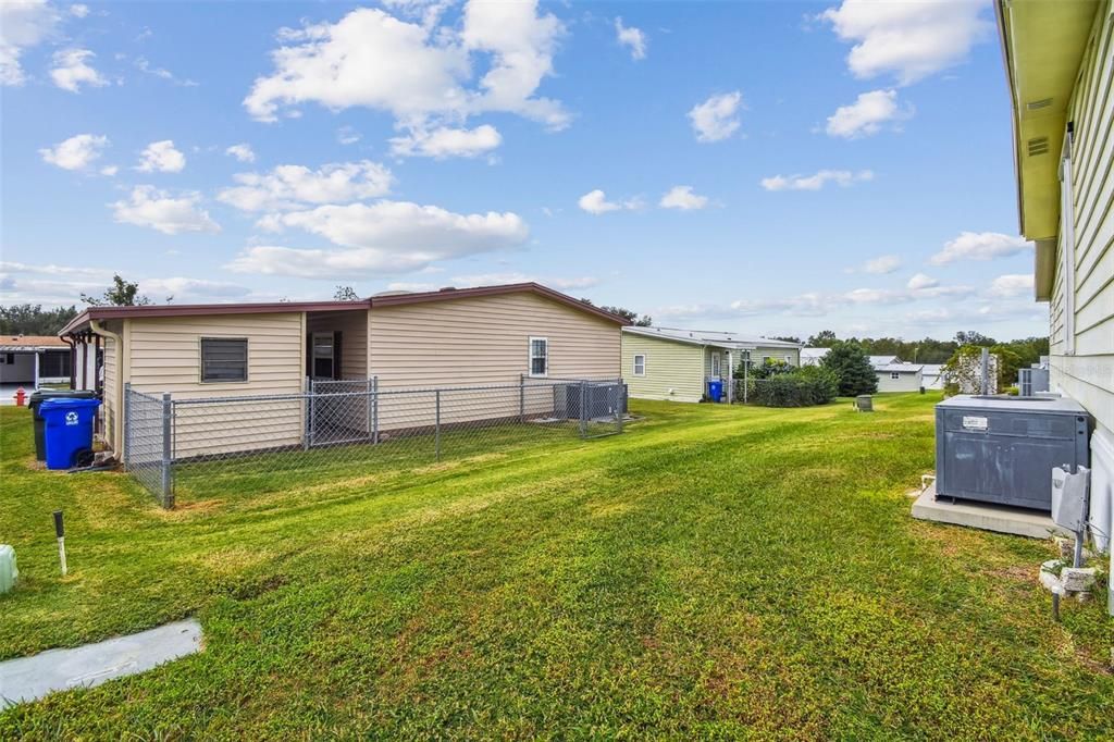 На продажу: $159,900 (2 спален, 2 ванн, 1316 Квадратных фут)