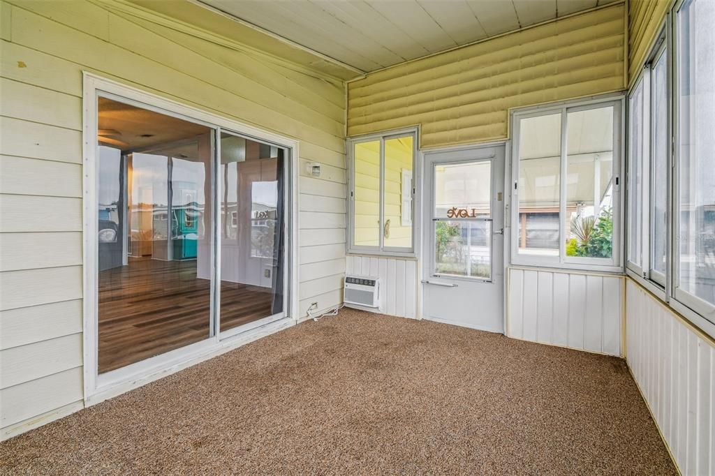 На продажу: $159,900 (2 спален, 2 ванн, 1316 Квадратных фут)