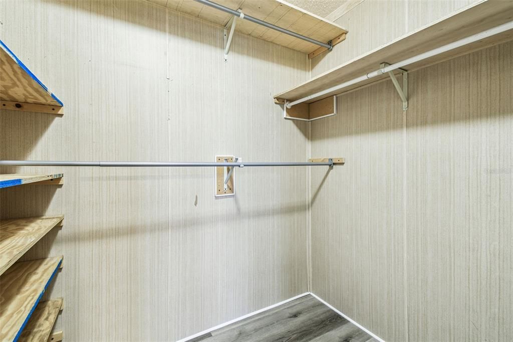 На продажу: $159,900 (2 спален, 2 ванн, 1316 Квадратных фут)