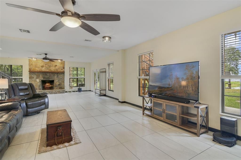 For Sale: $499,900 (4 beds, 3 baths, 3025 Square Feet)