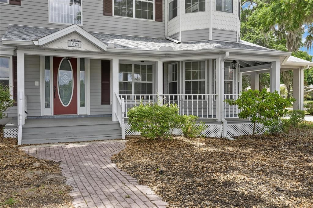 For Rent: $3,500 (5 beds, 4 baths, 3489 Square Feet)