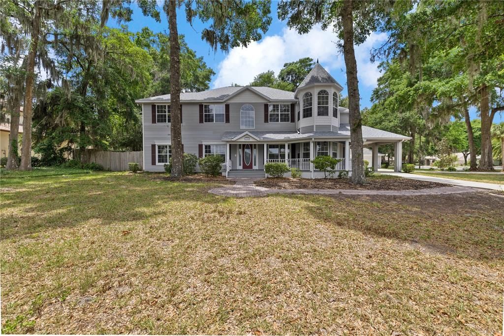 For Rent: $3,500 (5 beds, 4 baths, 3489 Square Feet)