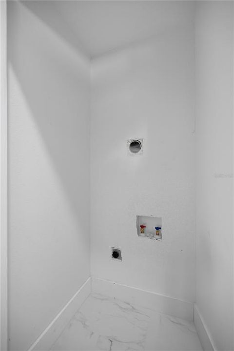 For Rent: $3,500 (5 beds, 4 baths, 3489 Square Feet)