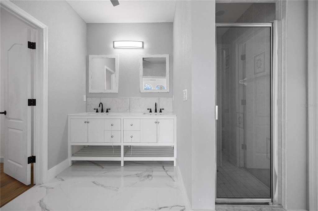 For Rent: $3,500 (5 beds, 4 baths, 3489 Square Feet)