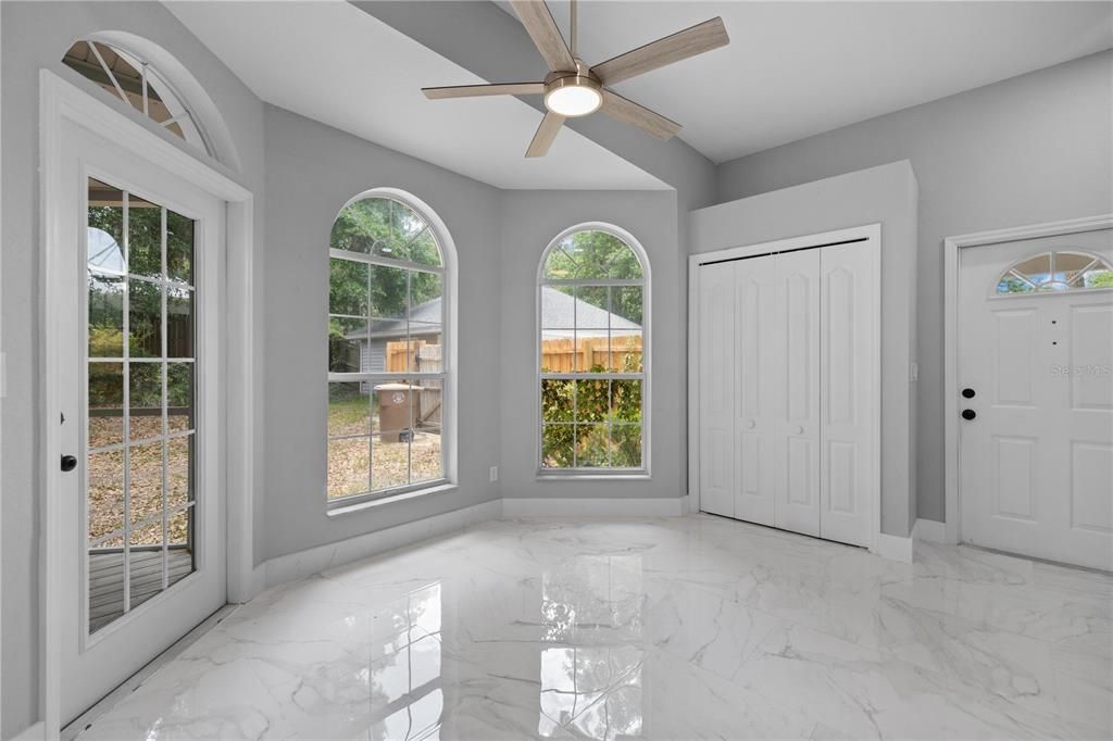 For Rent: $3,500 (5 beds, 4 baths, 3489 Square Feet)