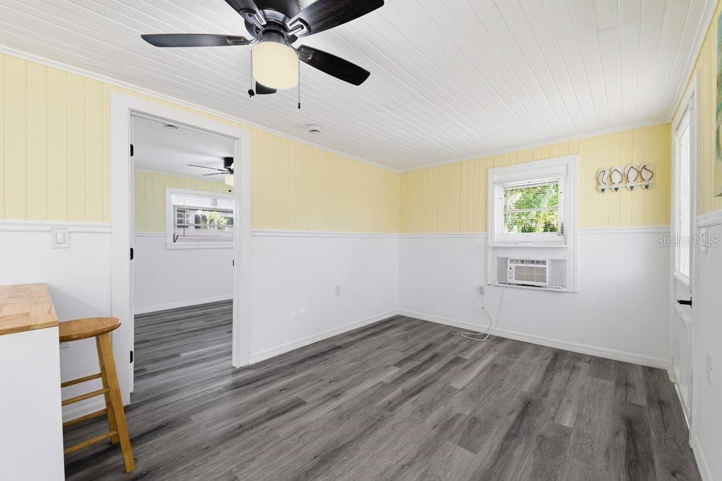 For Rent: $1,500 (1 beds, 1 baths, 420 Square Feet)