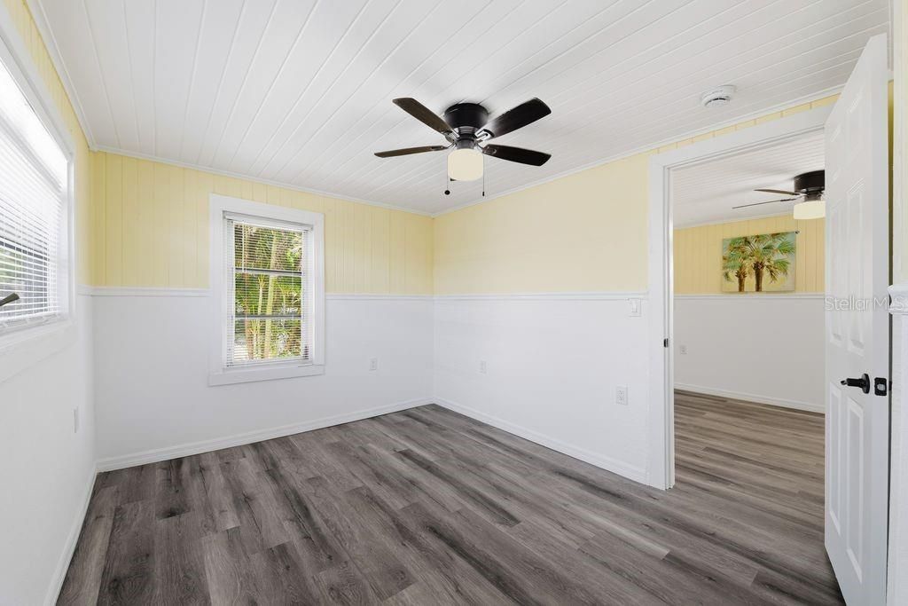 For Rent: $1,500 (1 beds, 1 baths, 420 Square Feet)