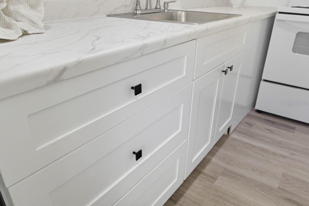 For Rent: $1,500 (1 beds, 1 baths, 420 Square Feet)