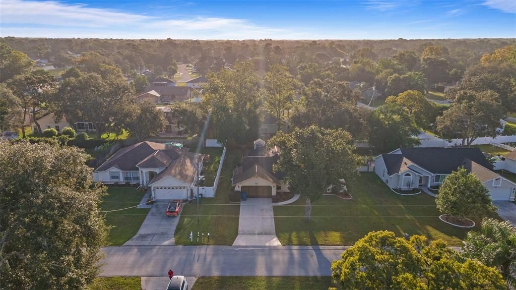 合同活跃: $279,900 (3 贝兹, 2 浴室, 1493 平方英尺)