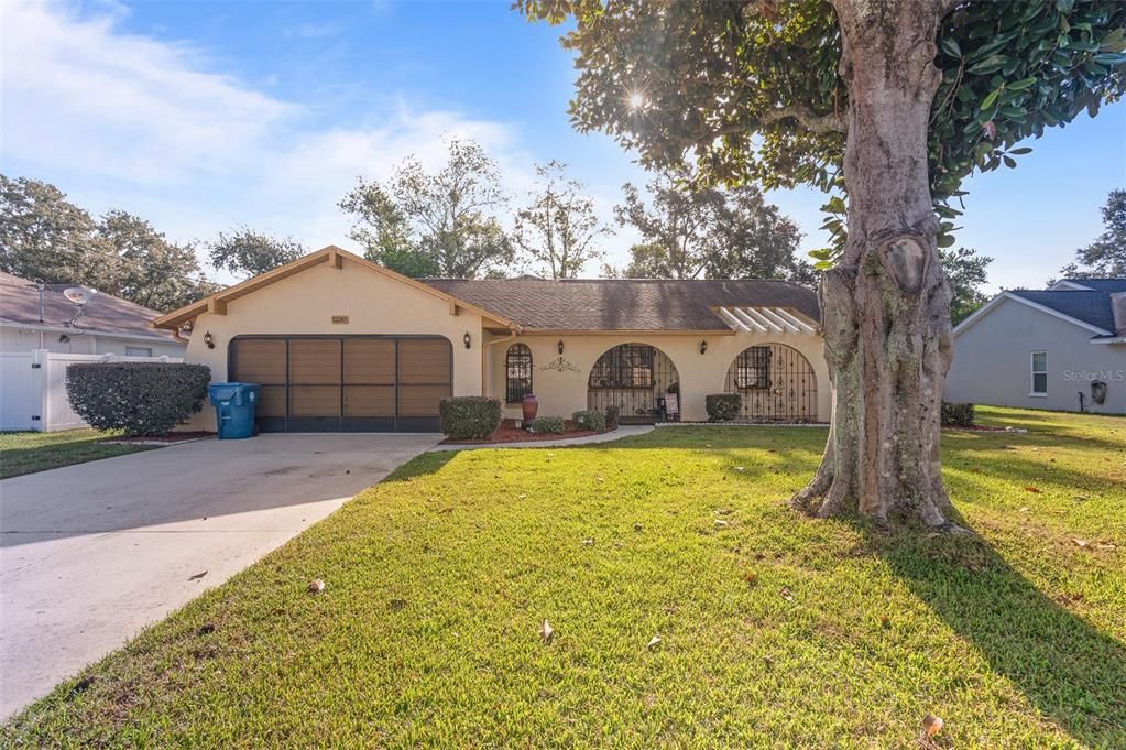 合同活跃: $279,900 (3 贝兹, 2 浴室, 1493 平方英尺)