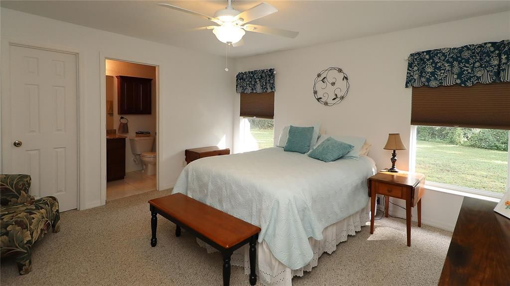 For Sale: $269,000 (3 beds, 2 baths, 1317 Square Feet)