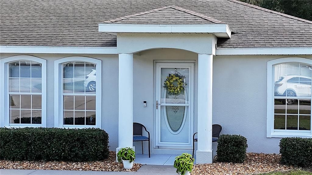 For Sale: $269,000 (3 beds, 2 baths, 1317 Square Feet)