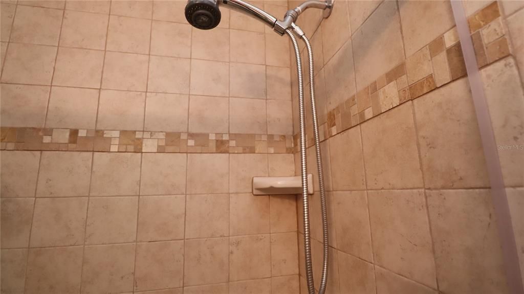 For Sale: $269,000 (3 beds, 2 baths, 1317 Square Feet)