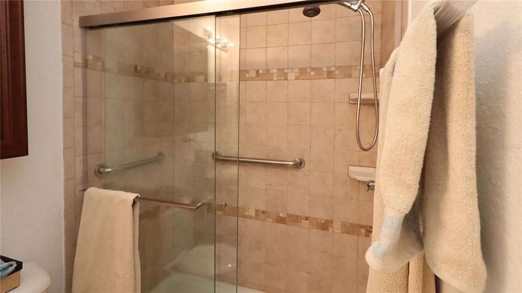 For Sale: $269,000 (3 beds, 2 baths, 1317 Square Feet)