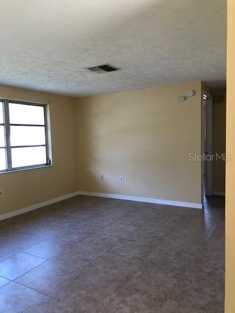 For Rent: $1,495 (2 beds, 1 baths, 720 Square Feet)