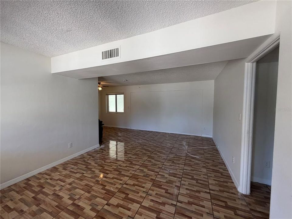 En Venta: $40,575 (0 camas, 0 baños, 1060 Pies cuadrados)