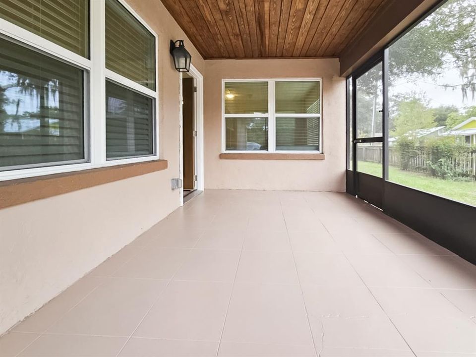 For Rent: $2,200 (4 beds, 2 baths, 2025 Square Feet)