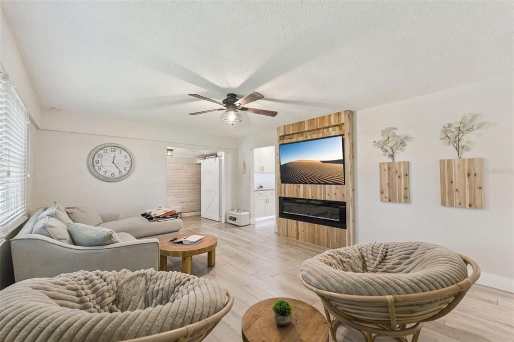 待售: $485,000 (4 贝兹, 2 浴室, 1901 平方英尺)