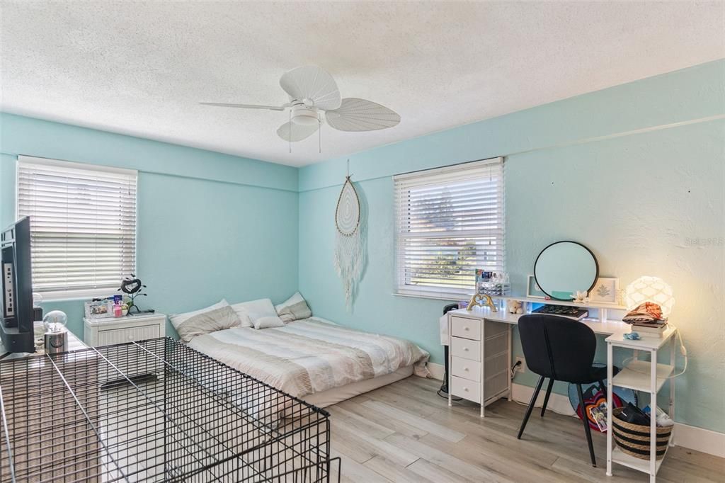 待售: $485,000 (4 贝兹, 2 浴室, 1901 平方英尺)