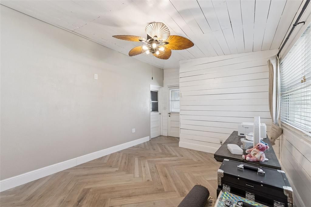 待售: $485,000 (4 贝兹, 2 浴室, 1901 平方英尺)