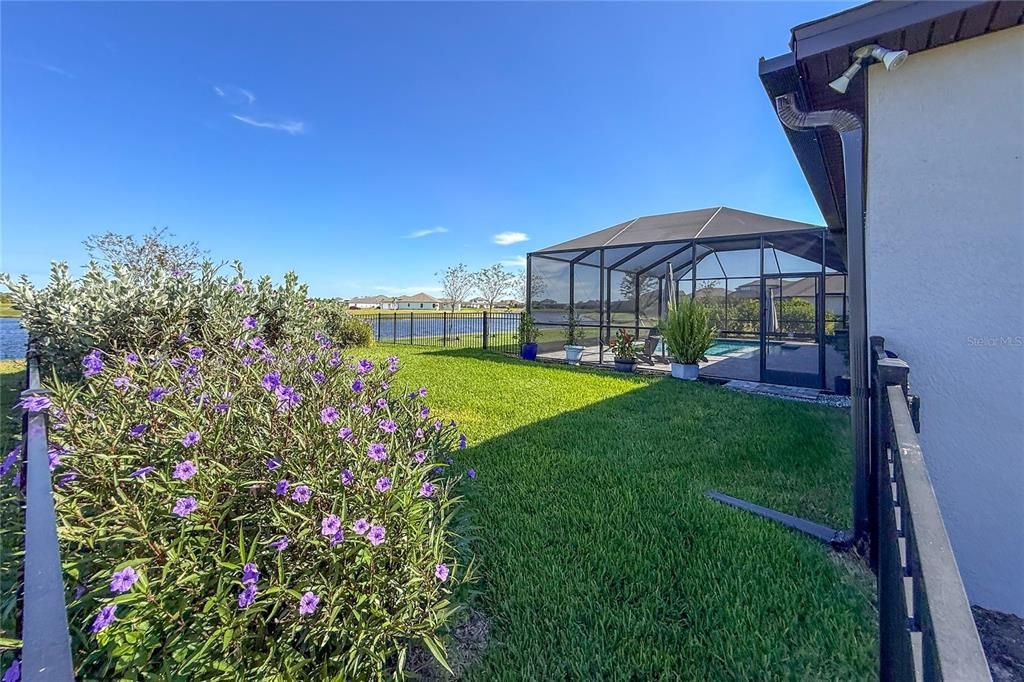 For Sale: $850,000 (4 beds, 3 baths, 3300 Square Feet)