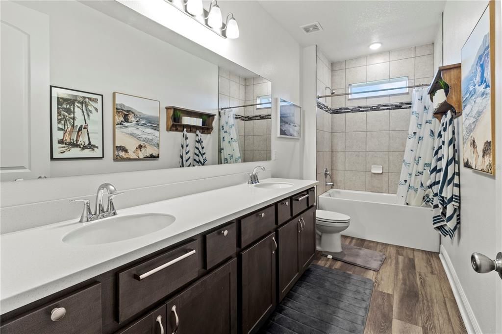 For Sale: $850,000 (4 beds, 3 baths, 3300 Square Feet)